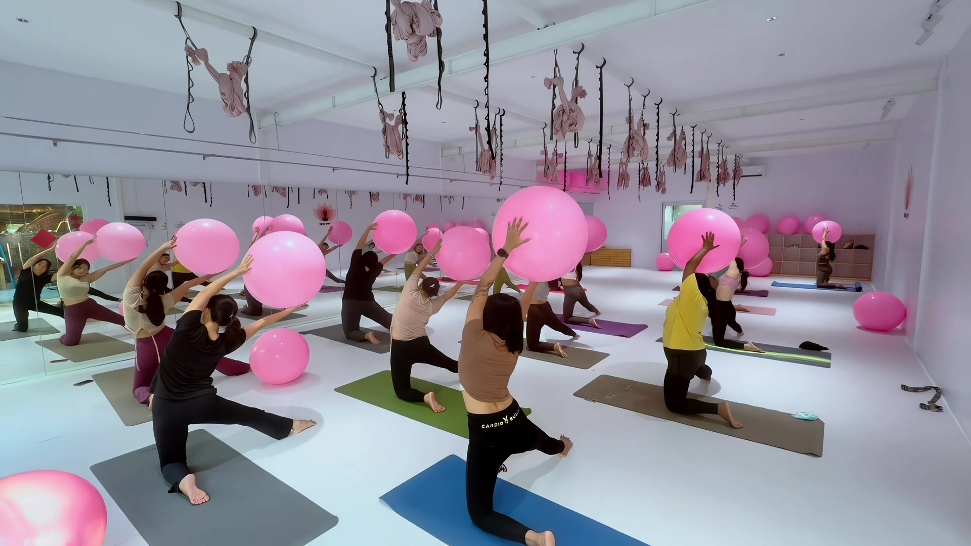@SUNNY YOGA @MDY