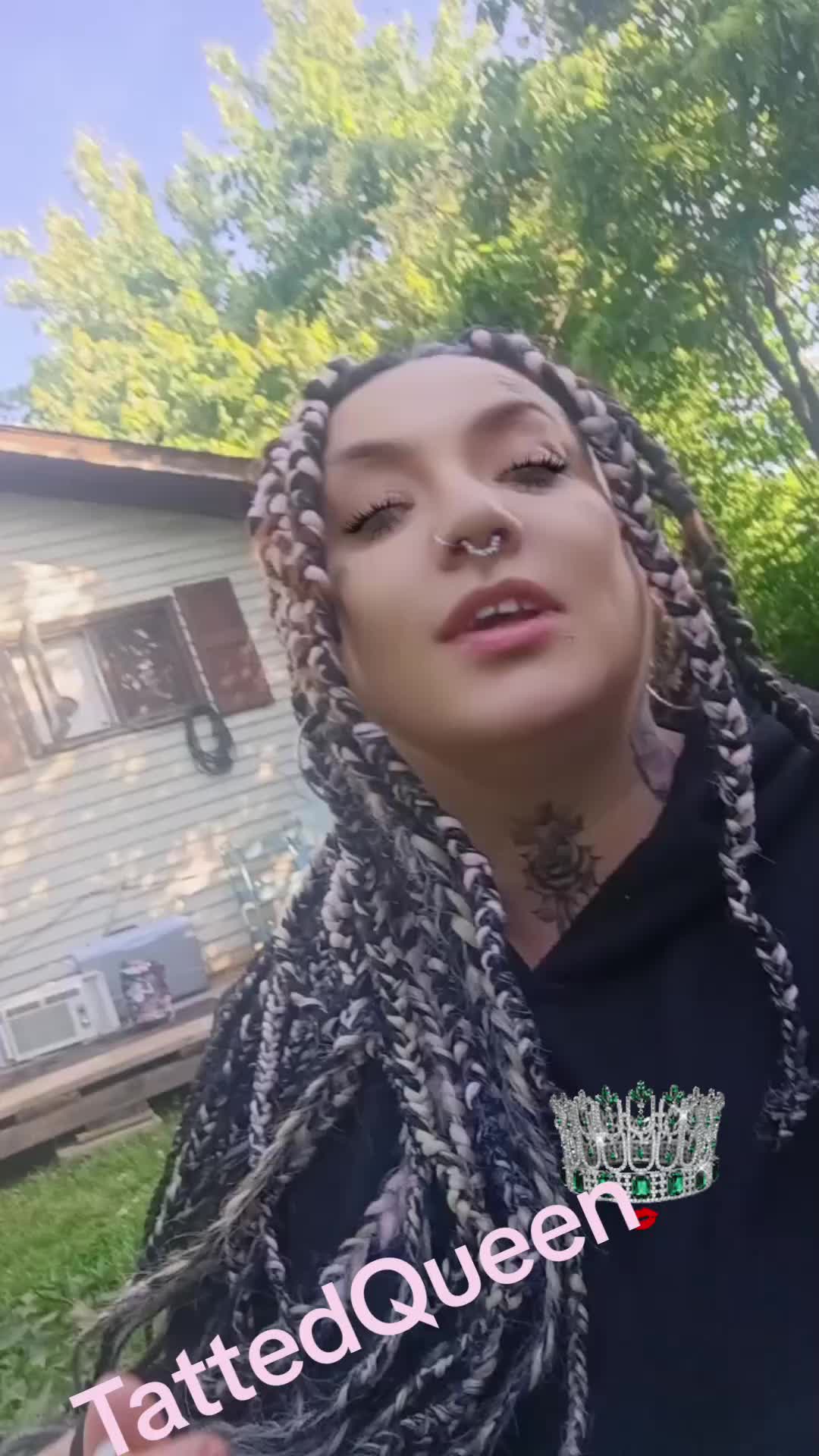 @tattedqueen5. lou ky