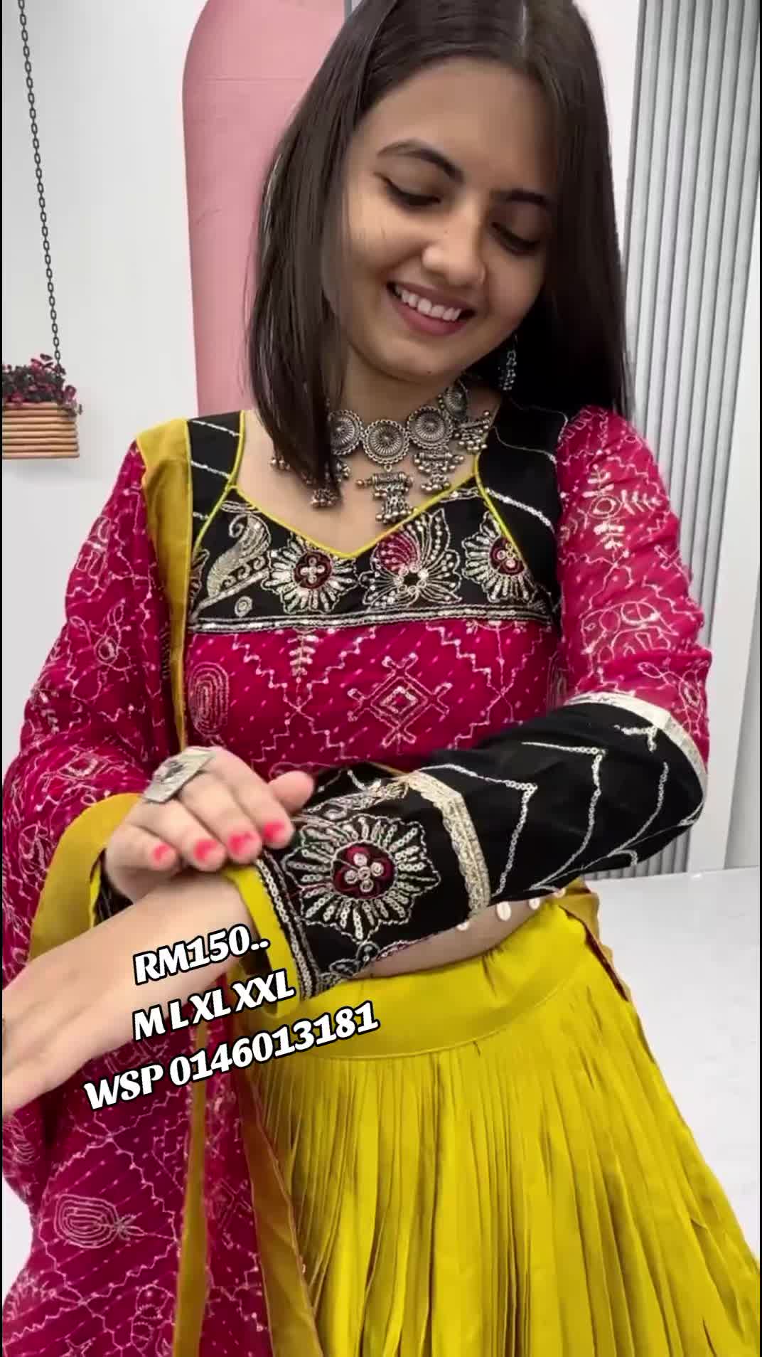 @WOMAN DESIGNER