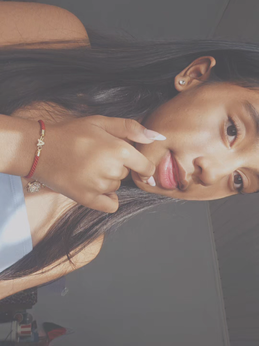 @𝓐𝓷𝓪