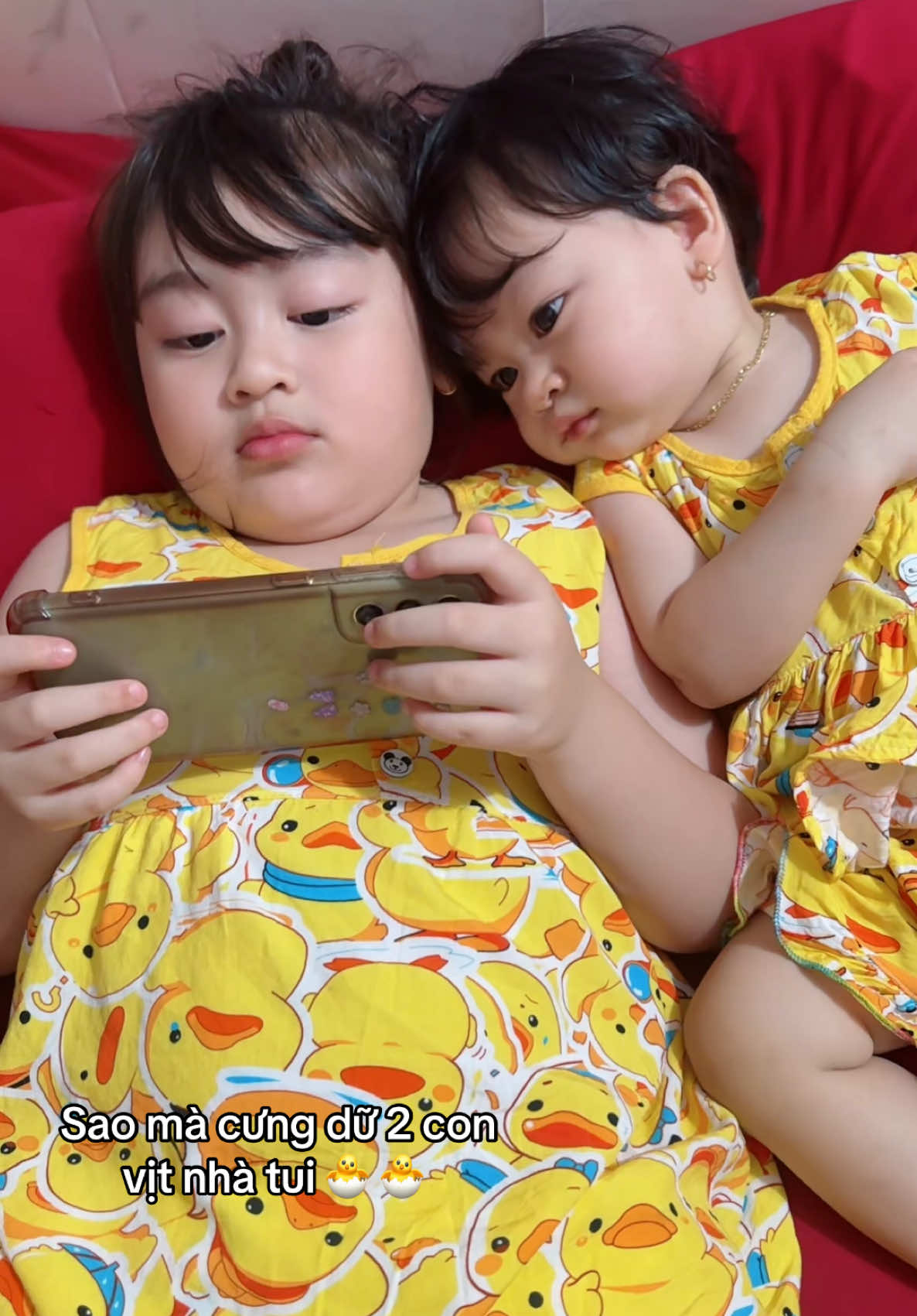 @Ngọc Ngọc- Mẹ 2 c&ocirc;ng ch&uacute;a