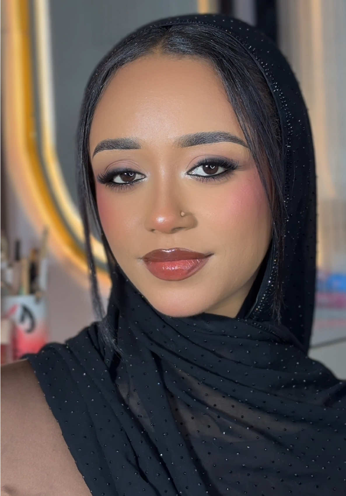 @GLOWUP MAKEUP STUDIO
