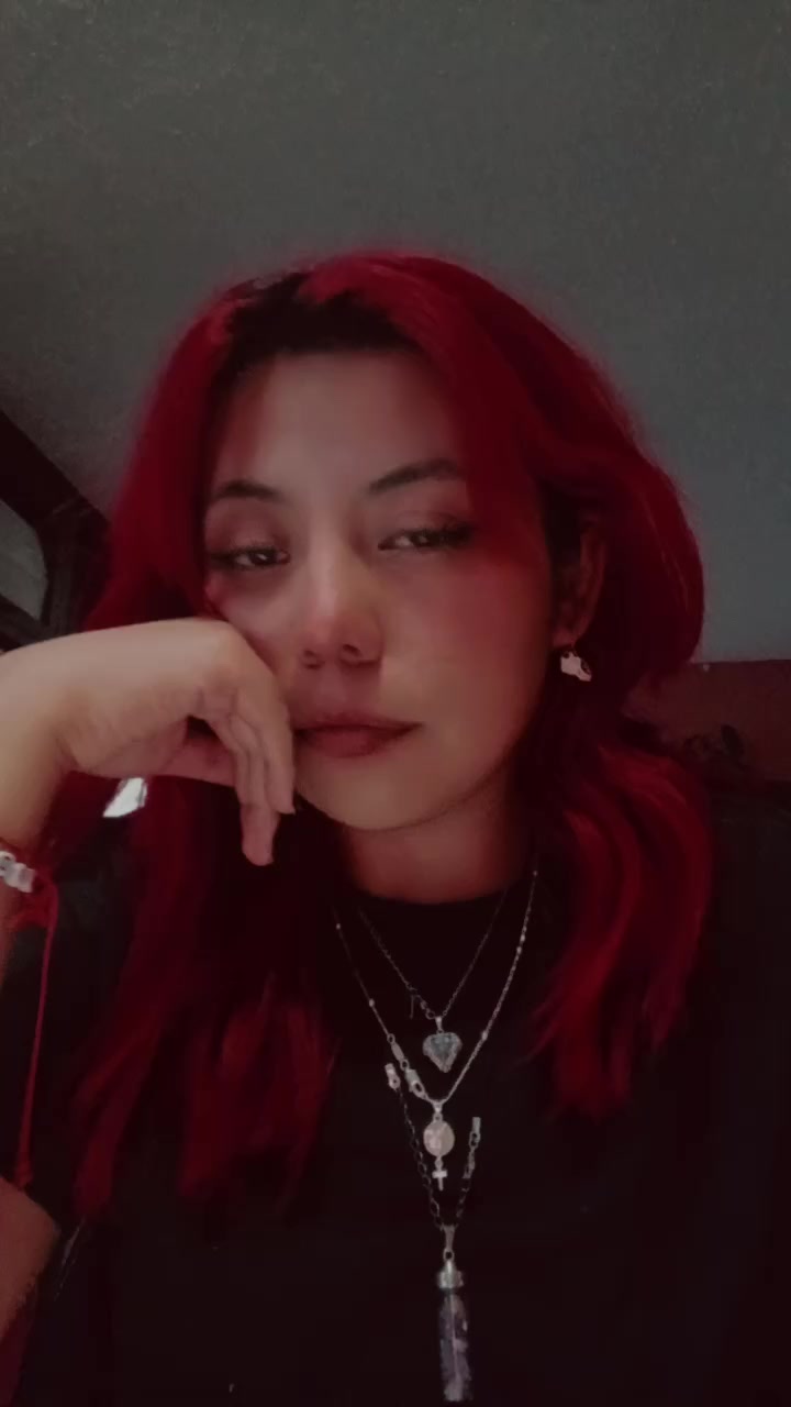@Daniela_sempaii