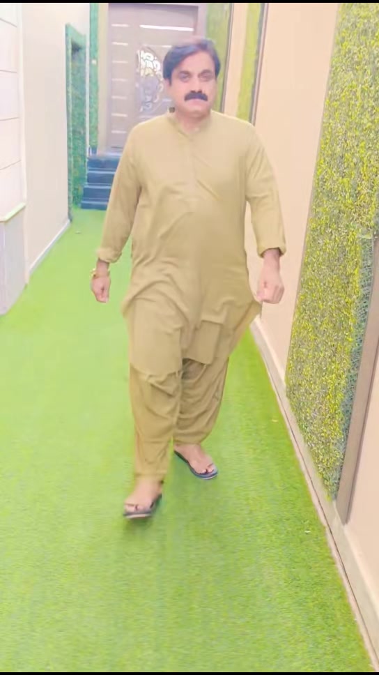 @Huzoor Bux Khoso
