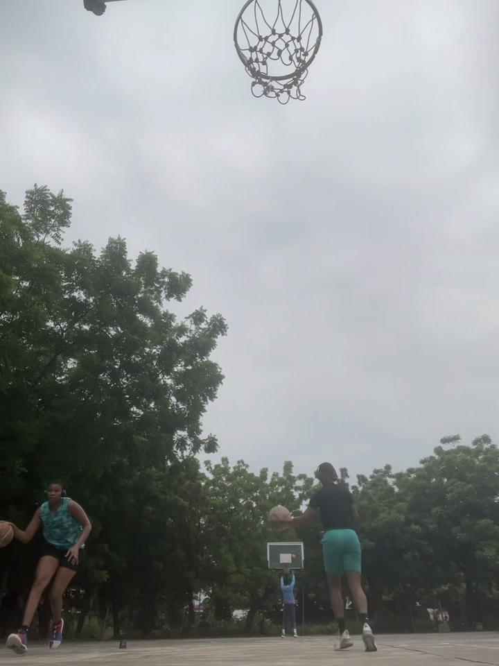 @Vivian🏀⛹️♀️🇳🇬