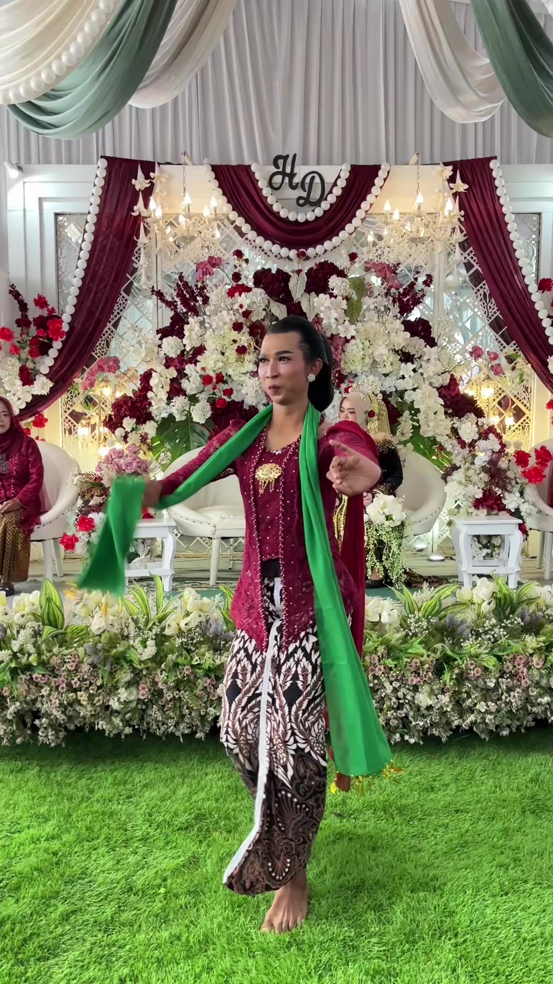 @Mbak Sari || Cucuk Lampah
