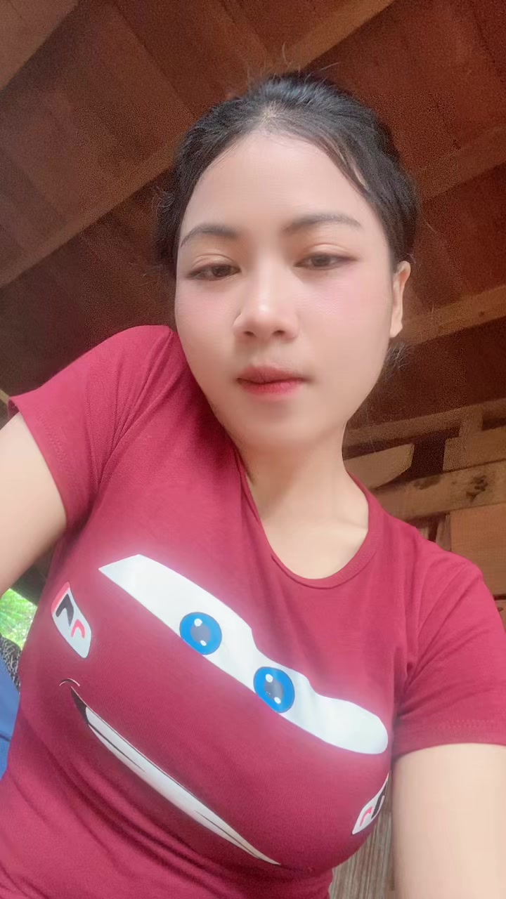 @ເດັກລາວ ສາວບ້ານປົ່ງ