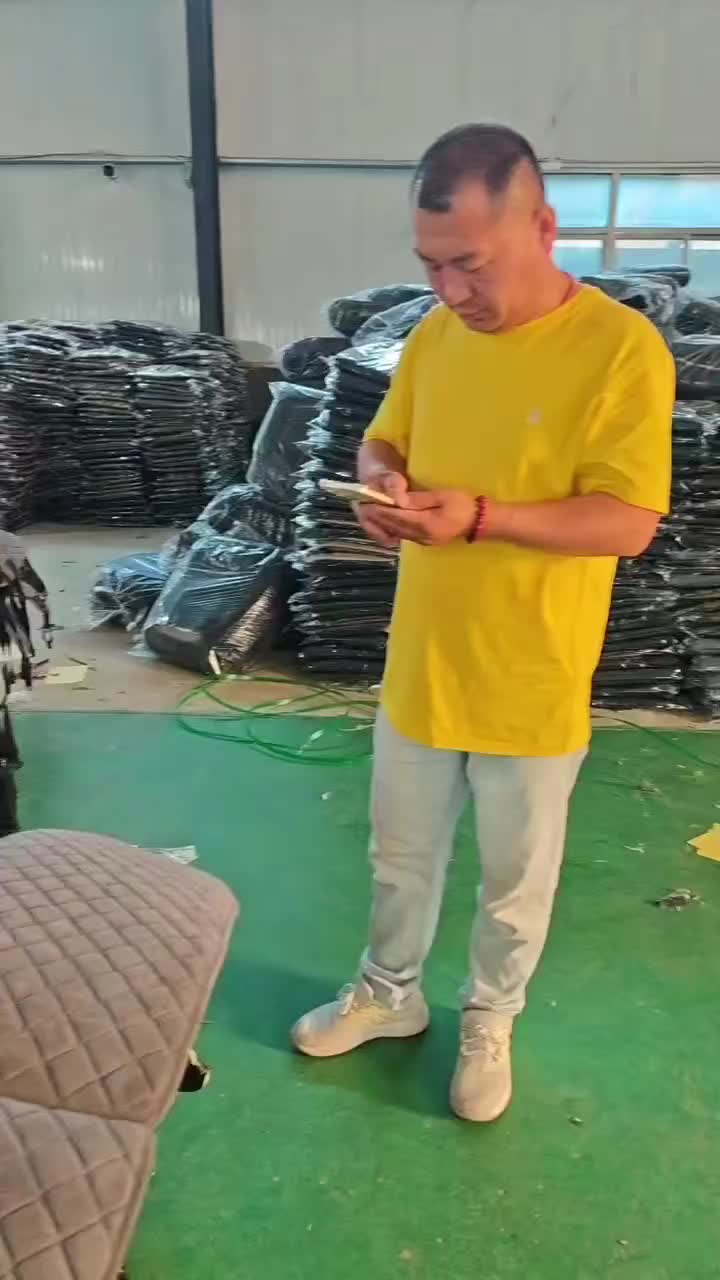 @Car seat factory  Anne