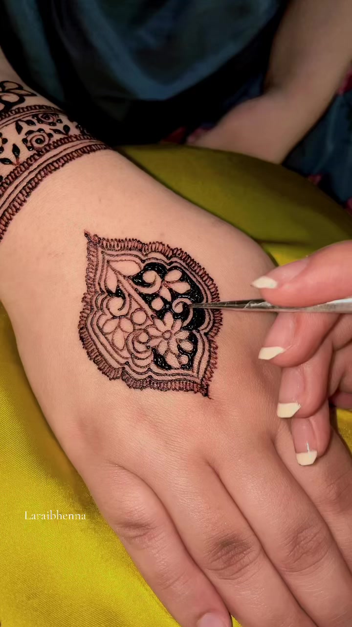 @Henna by Laraib Faisalabad🥀🔥