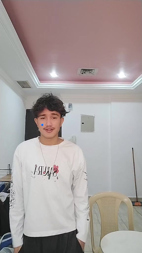 @KR15HN4…🎱🎭️