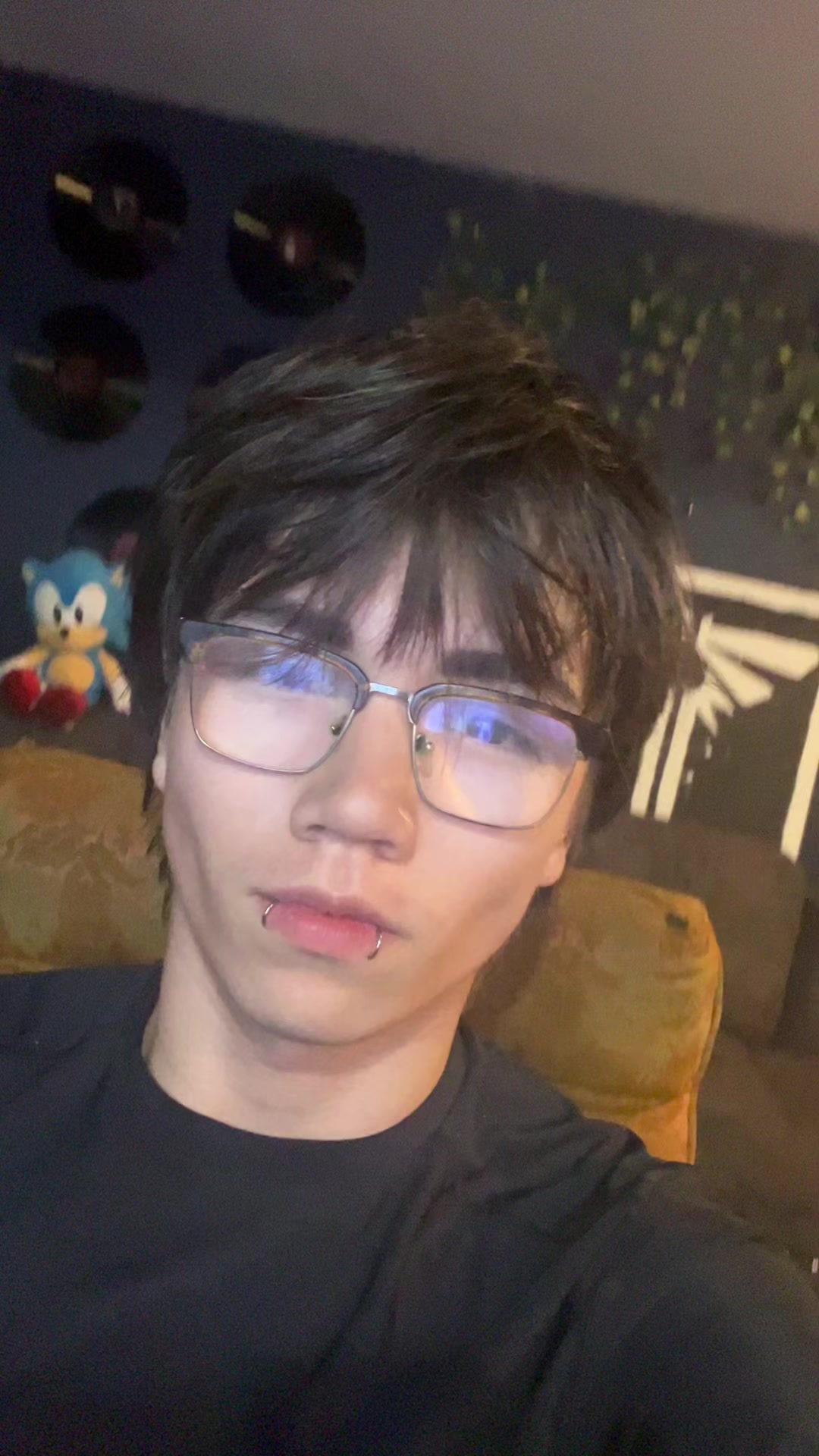 @ZNX <3