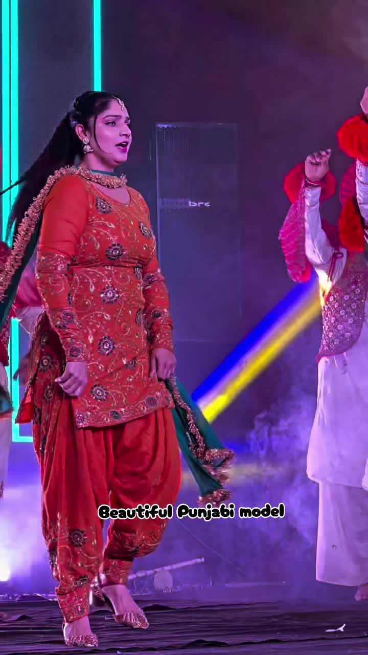 @Aj_Malika011