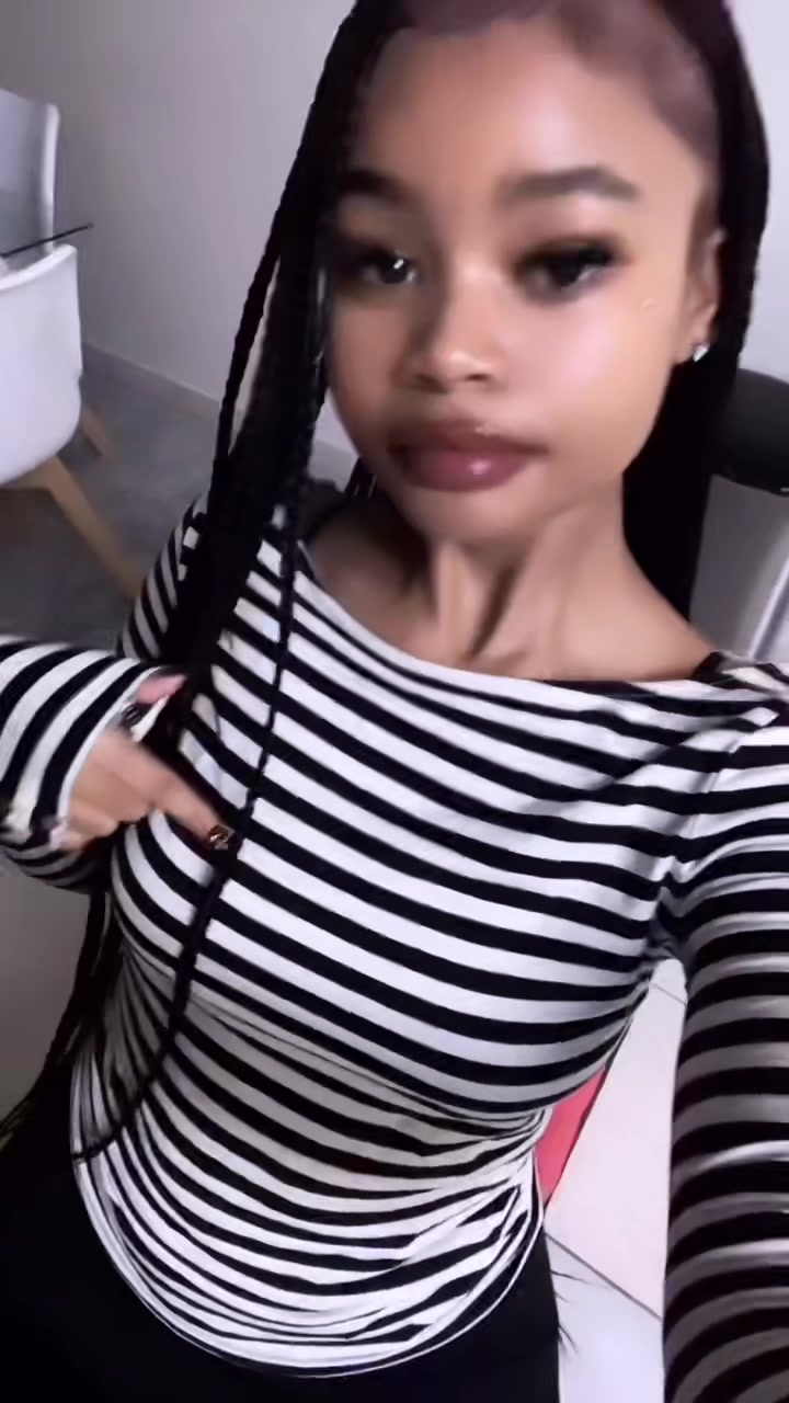 @𝕽