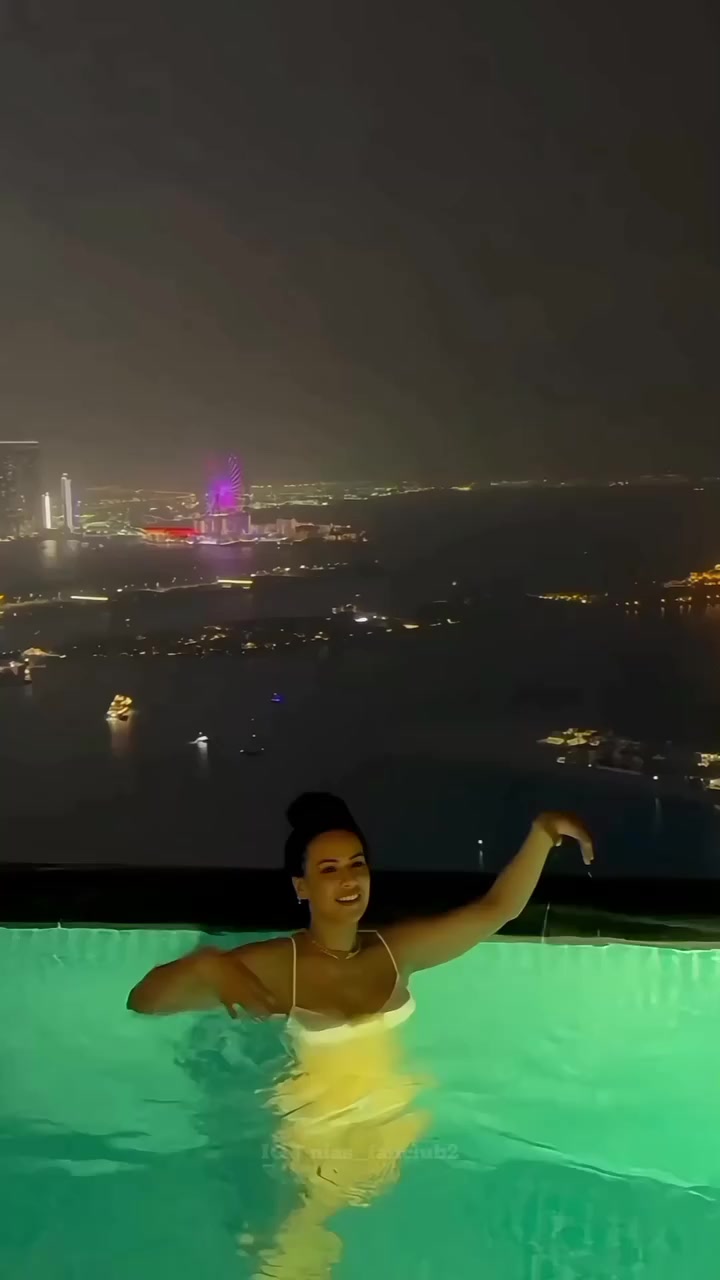 @nia Sharma