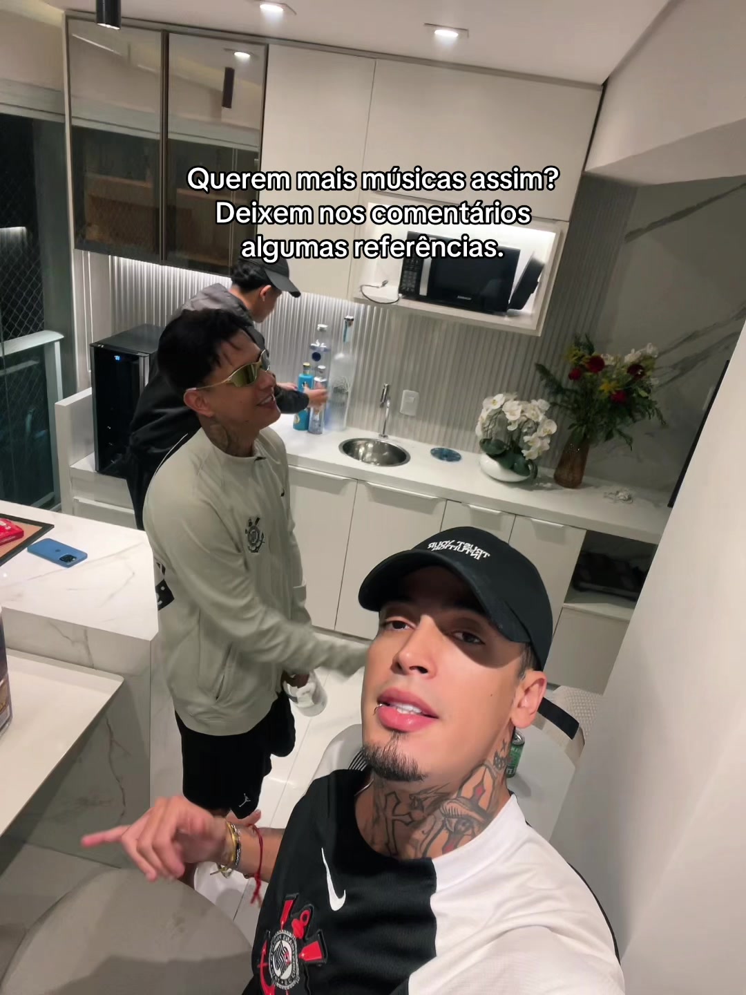 @jhowmc_