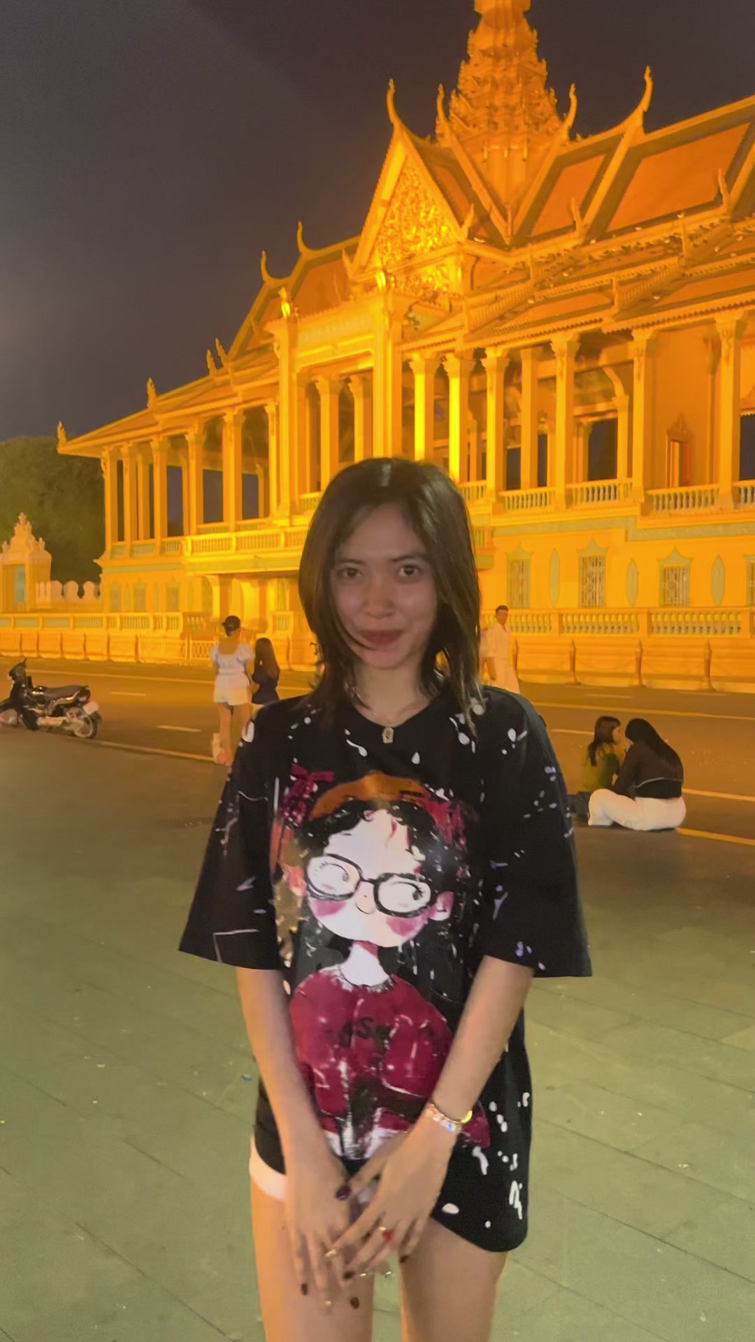 @Ployy