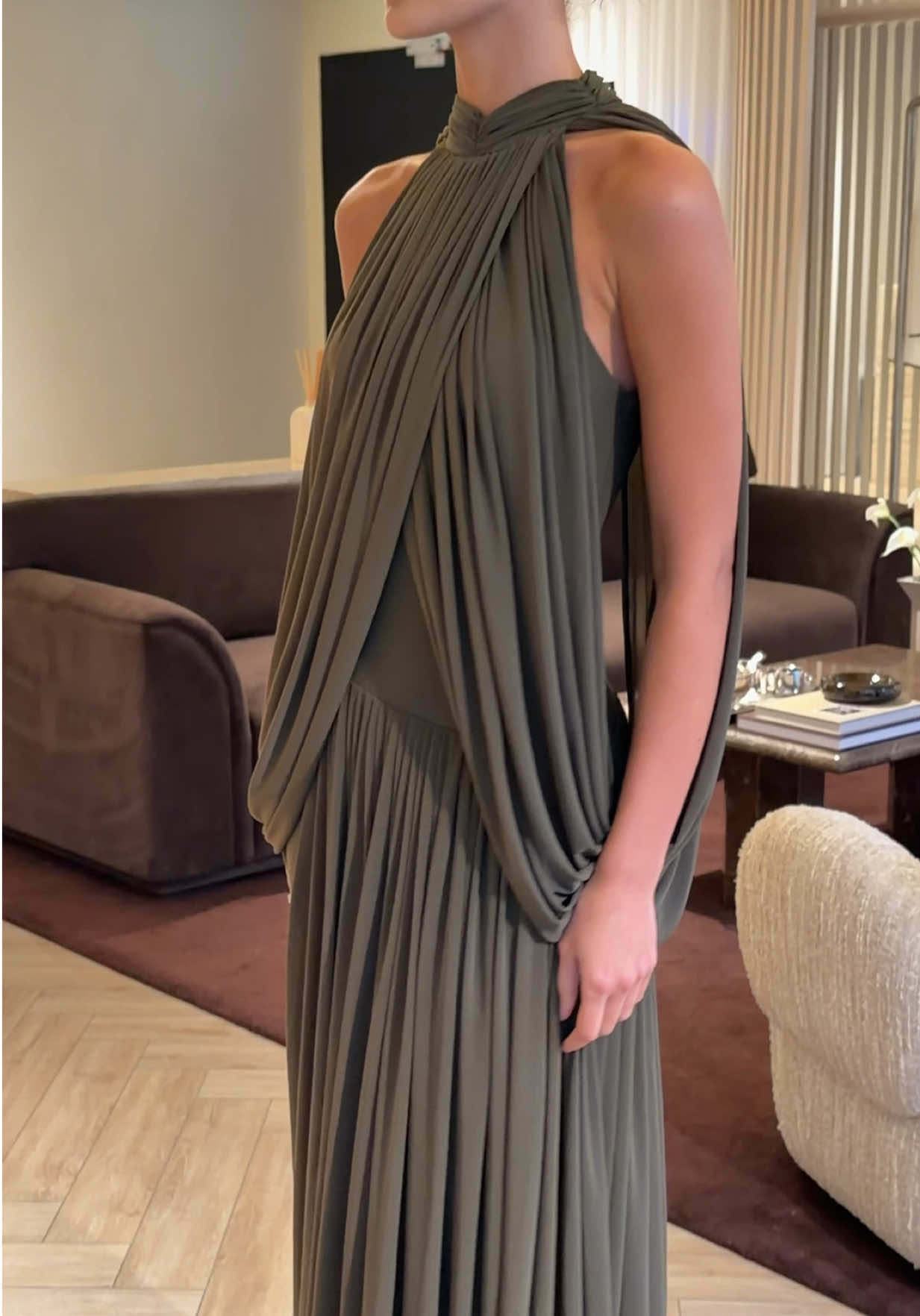@NÓRA