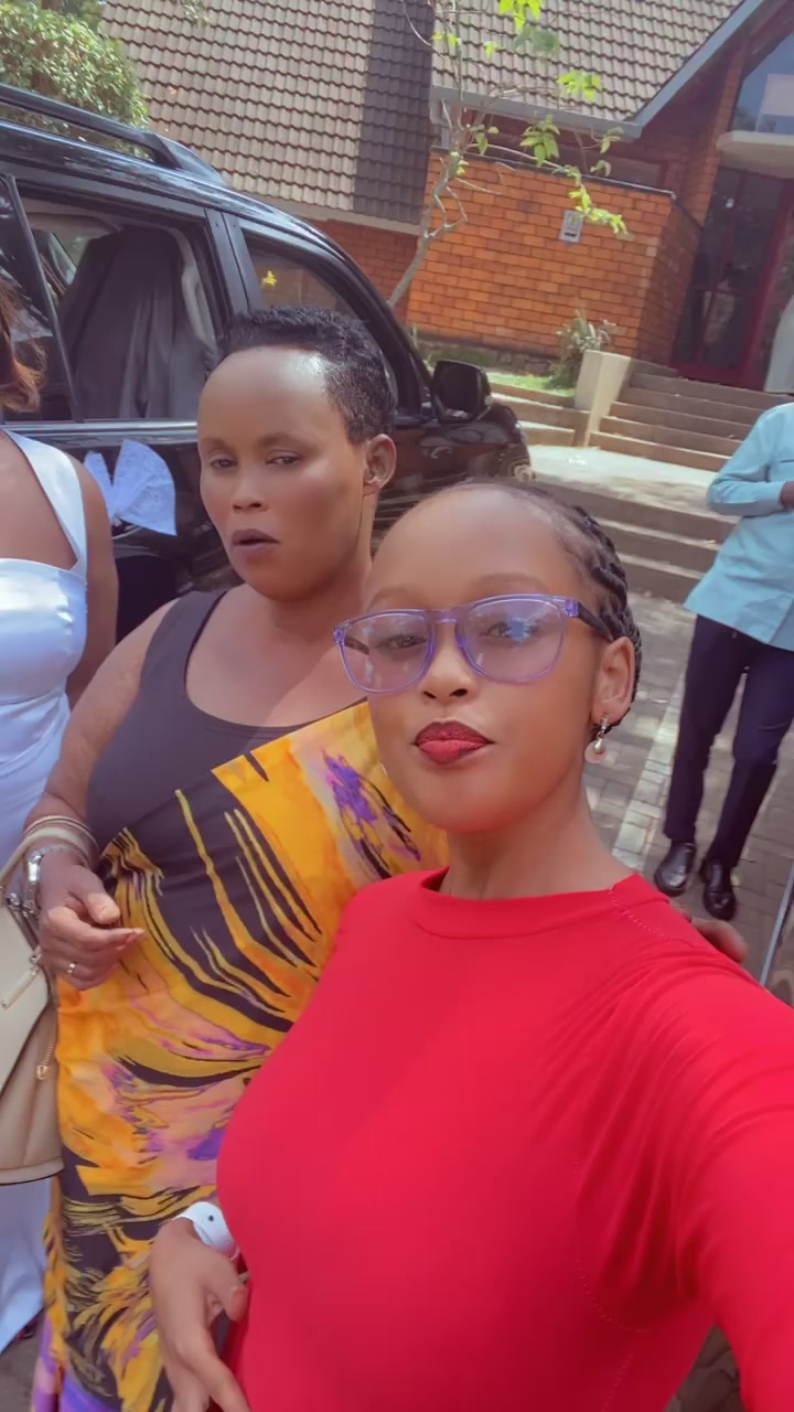 @Essie brownz🇷🇼🌹🇺🇬