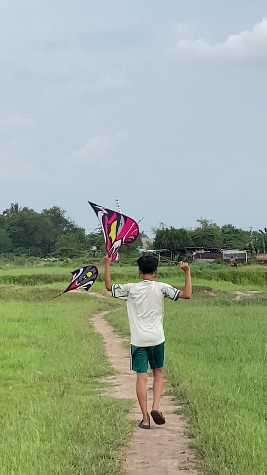@Thả diều cùng Lợi
