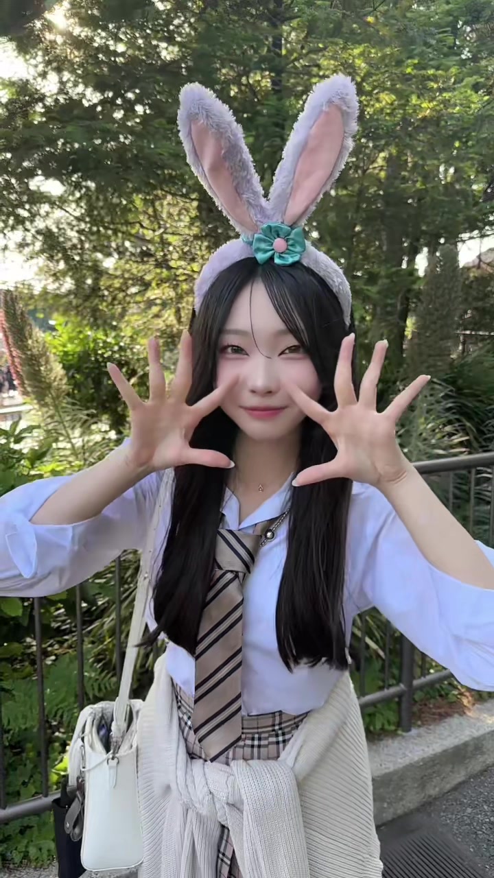 @るう