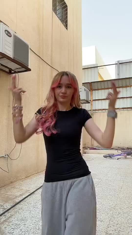 @pinkblondie30