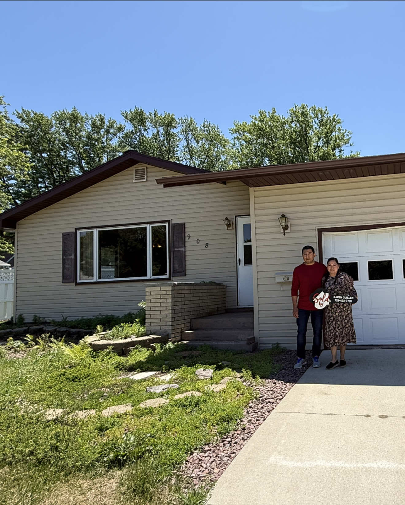 @Karen Guillen-WI & IL Realtor