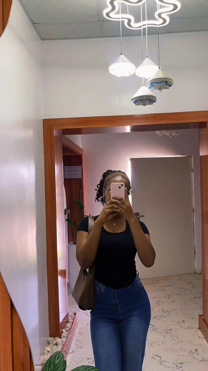 @__.zinaria🥀