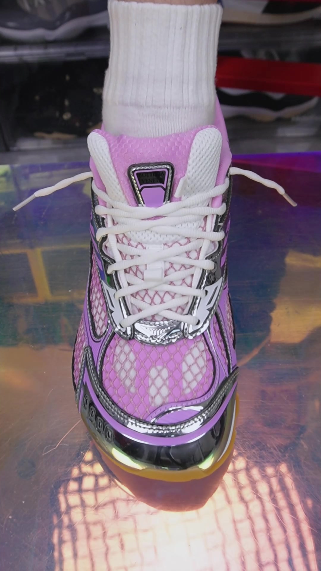 @Lacedsneaker