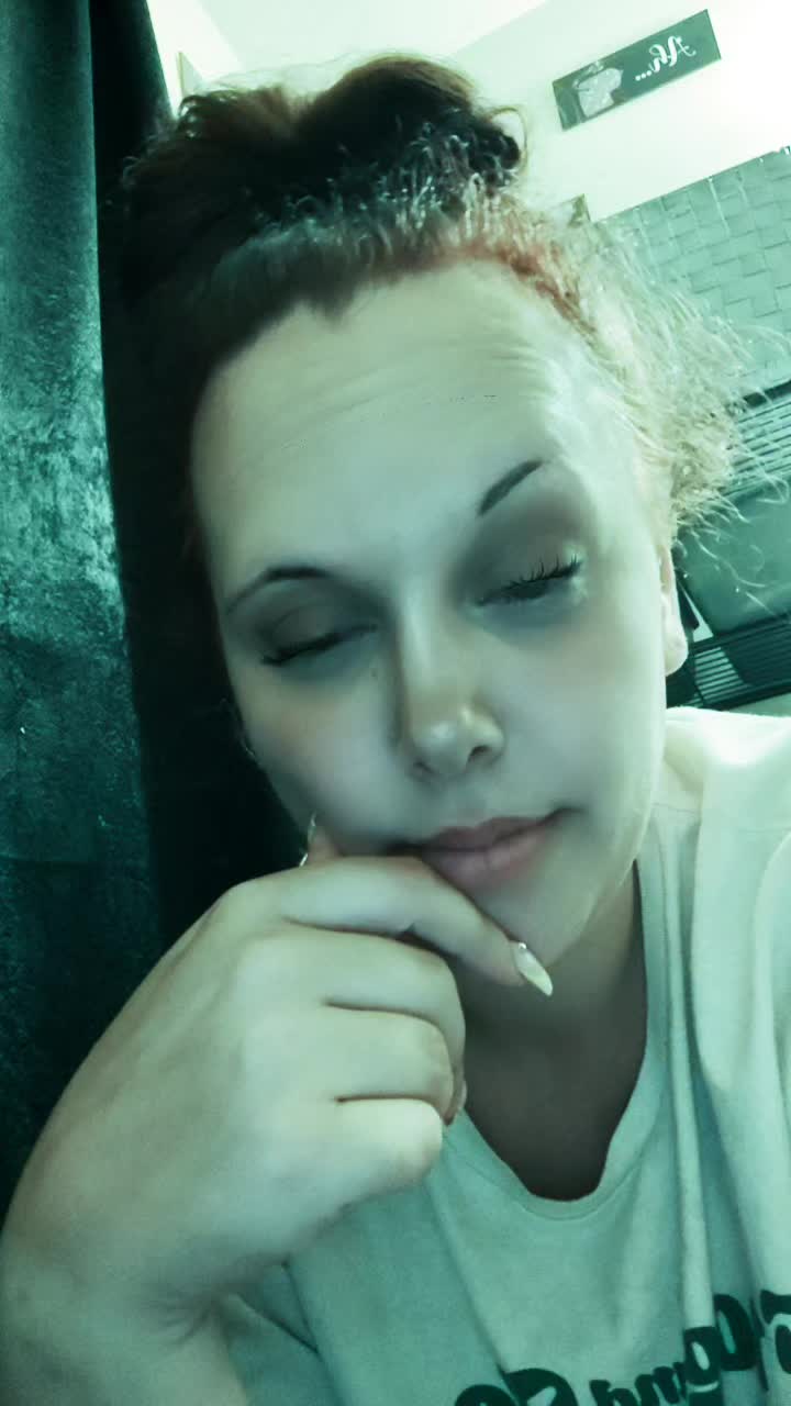 @smokingqueen420.0SAHM