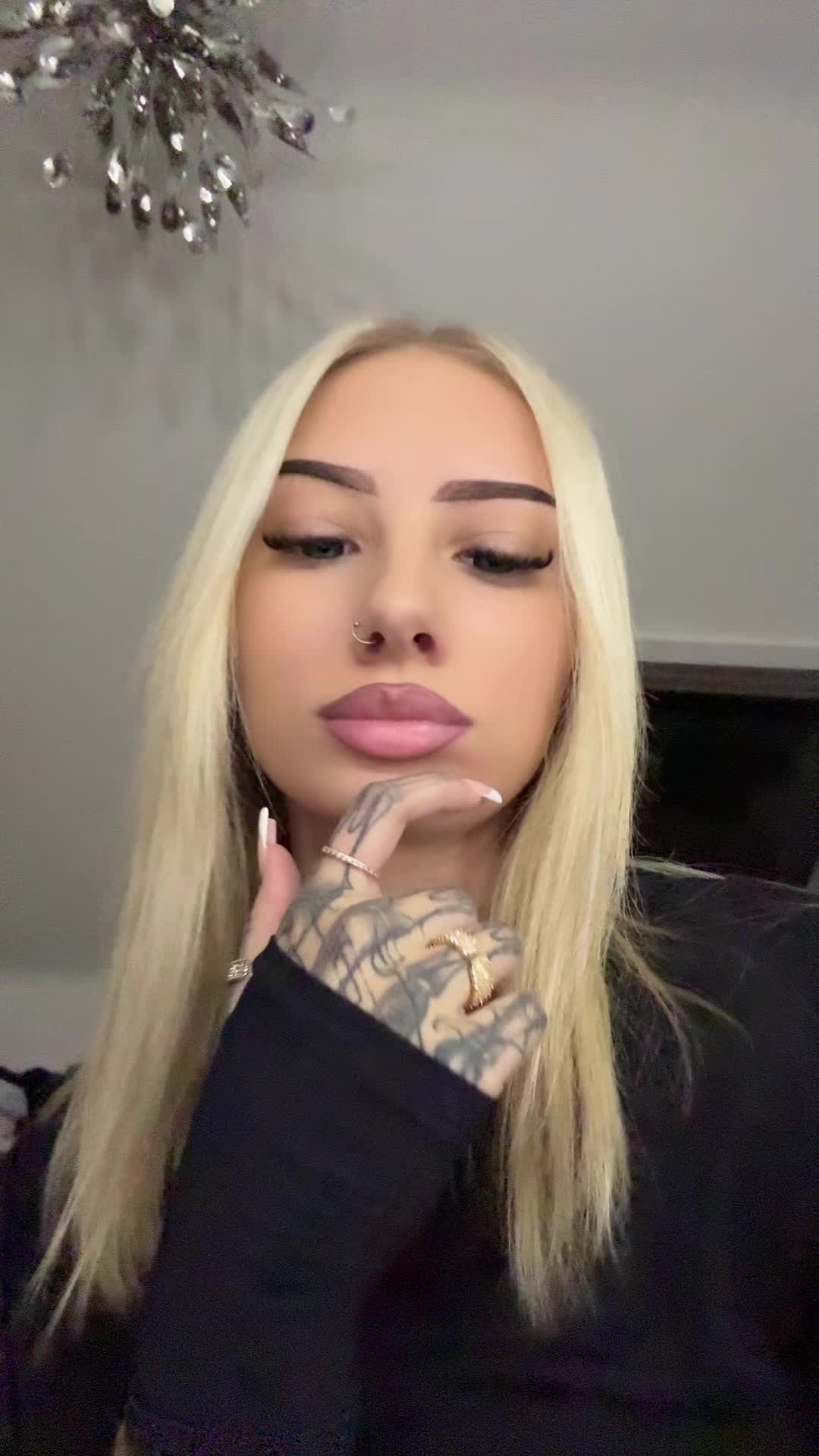 @Amela🐍