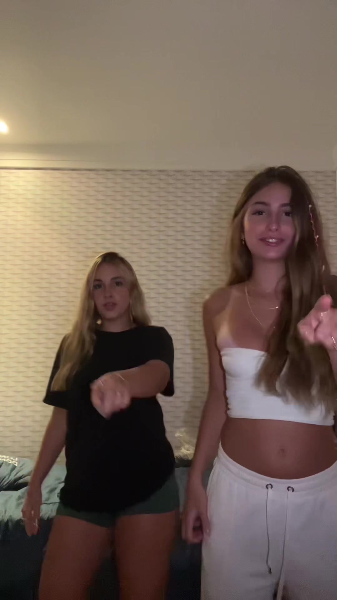 @closedaalicia