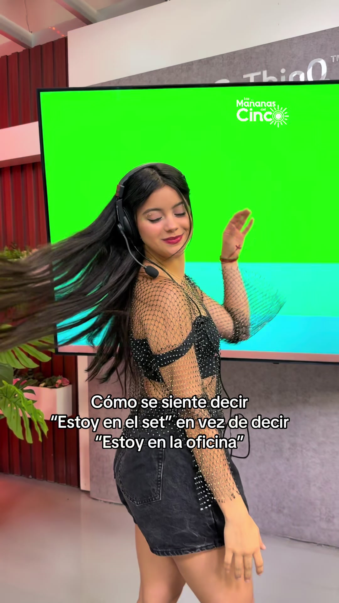 @Las Ma&ntilde;anas Del 5