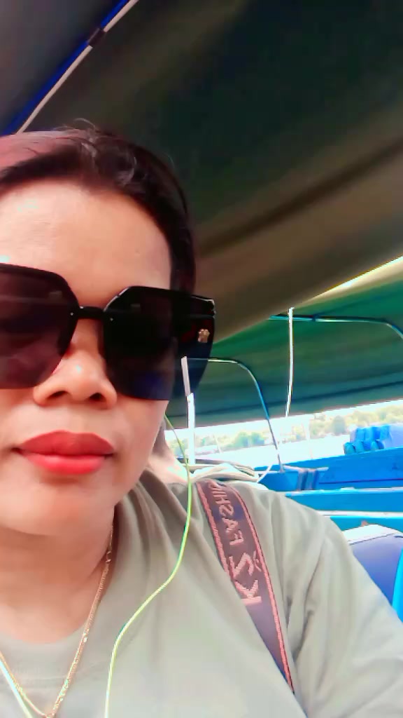 @😘istrinya Ambo😘