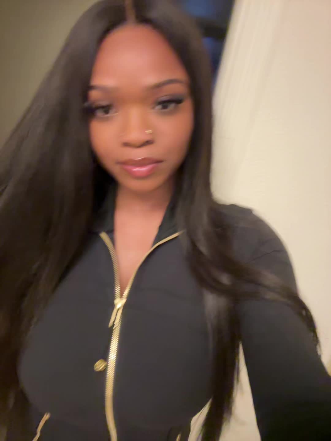 @💋.