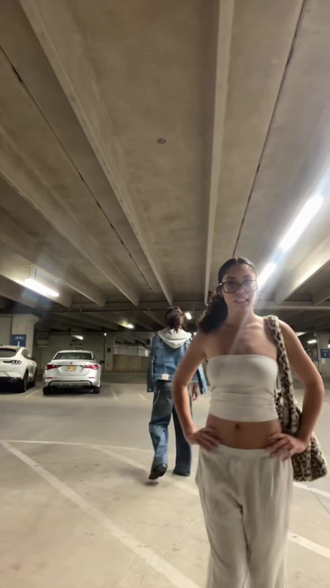 @️