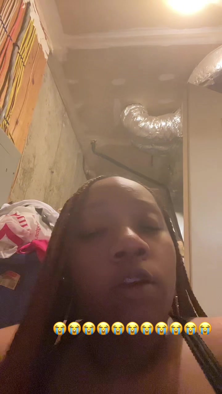 @Dee_nuggss