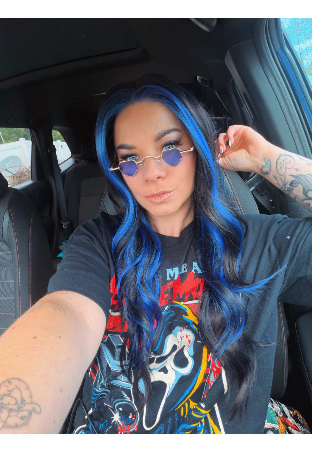 @Elizabeth Wears Wigs ๐ณ๏ธ๐