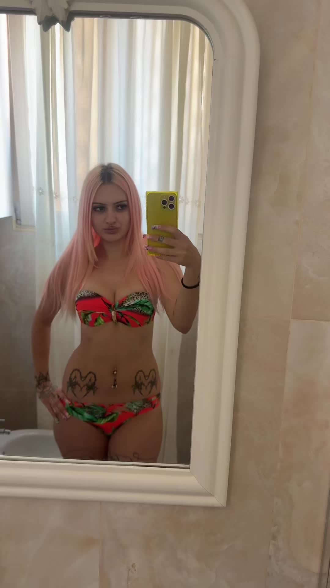 @elionathequeen_