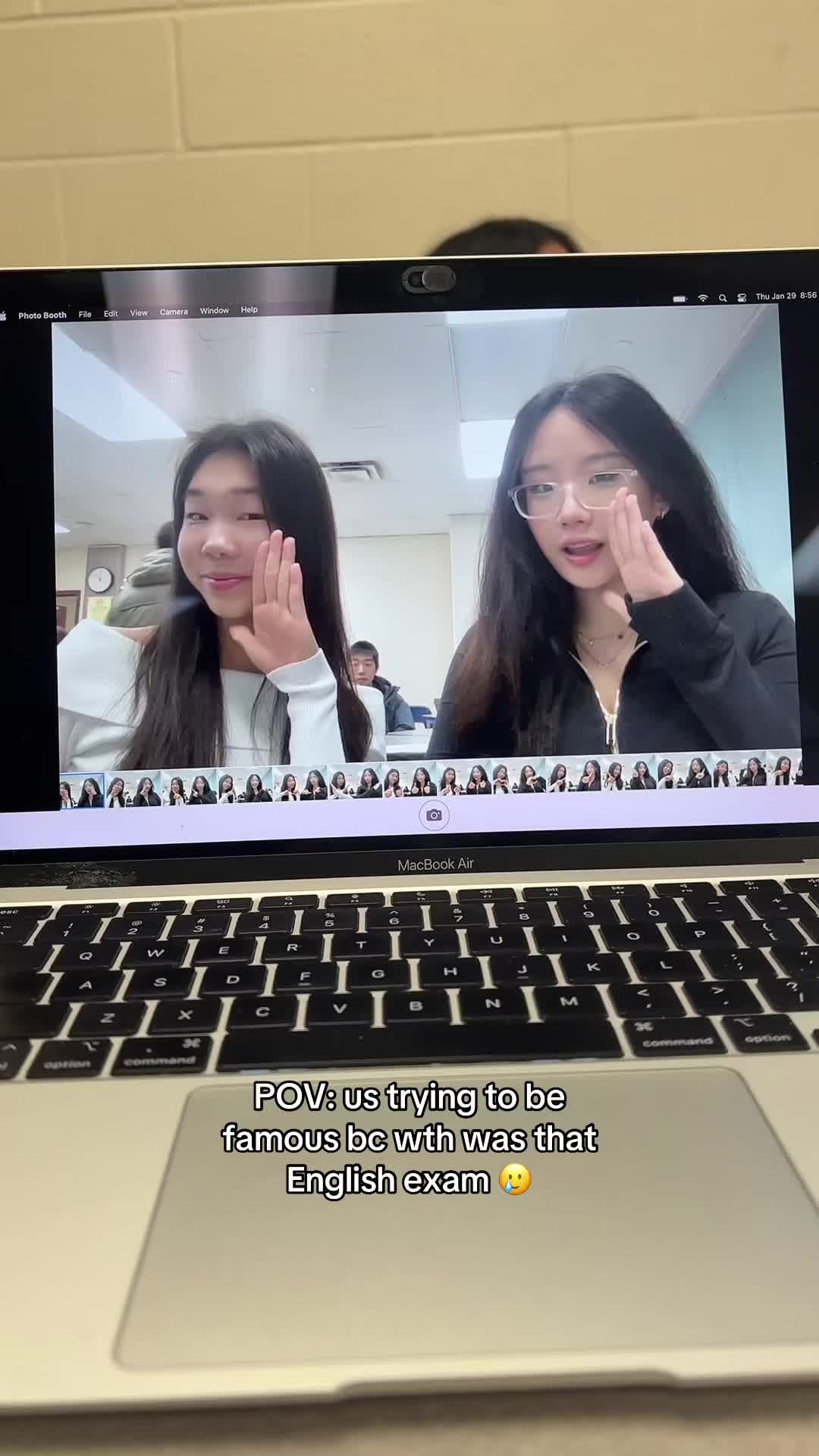 @𝓔𝓶𝓲𝓵𝔂