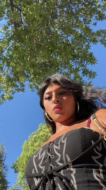 @divasolar_fashionx