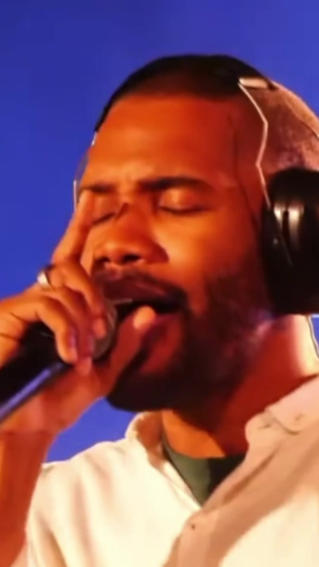 @Emi