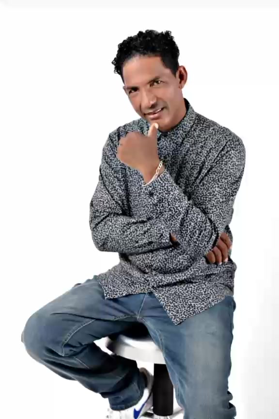 @Raúl Acosta el negro lindo