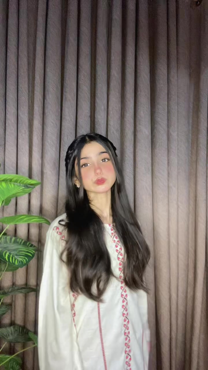 @Unzila Junejo