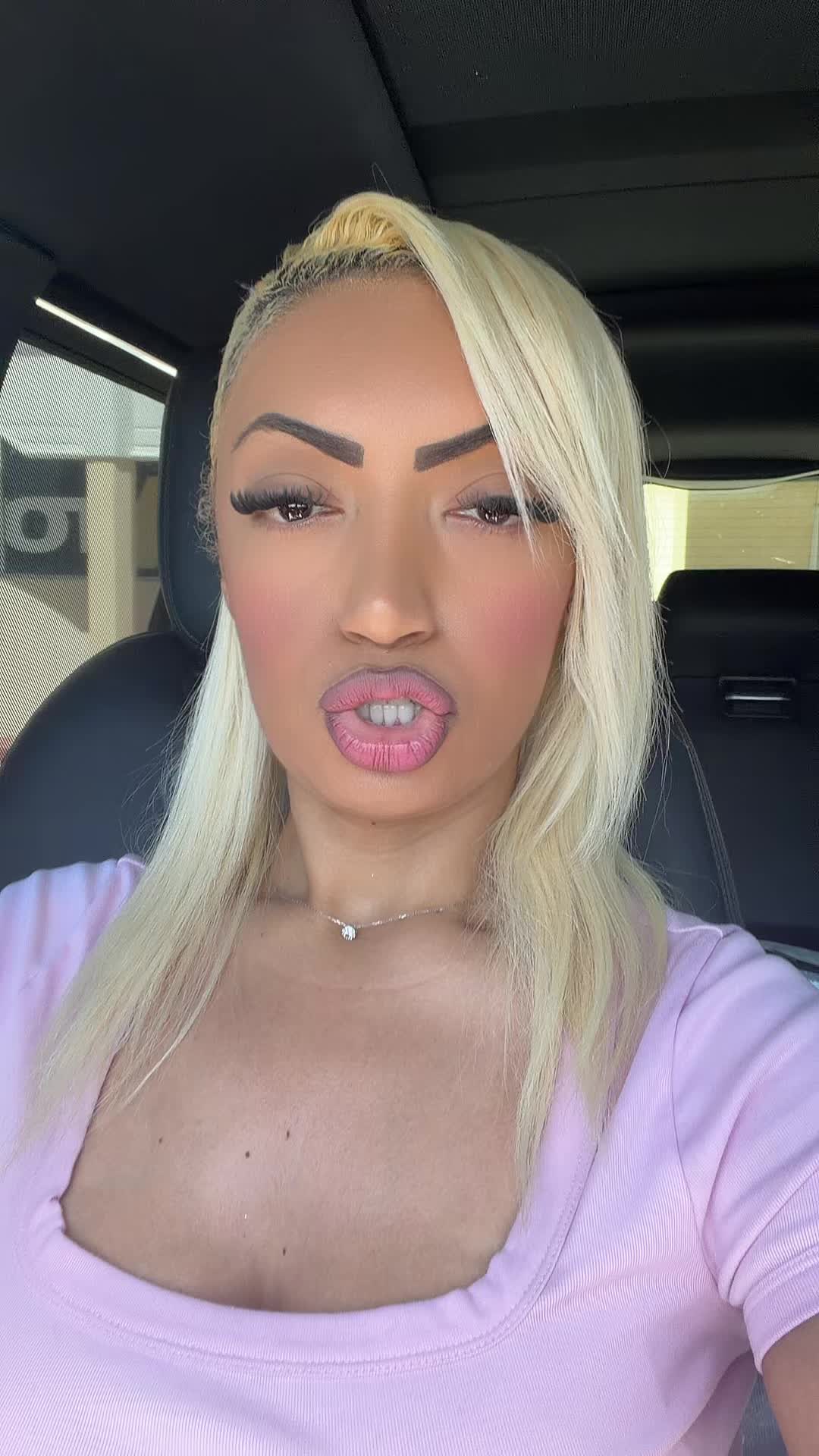 @Valdina_D