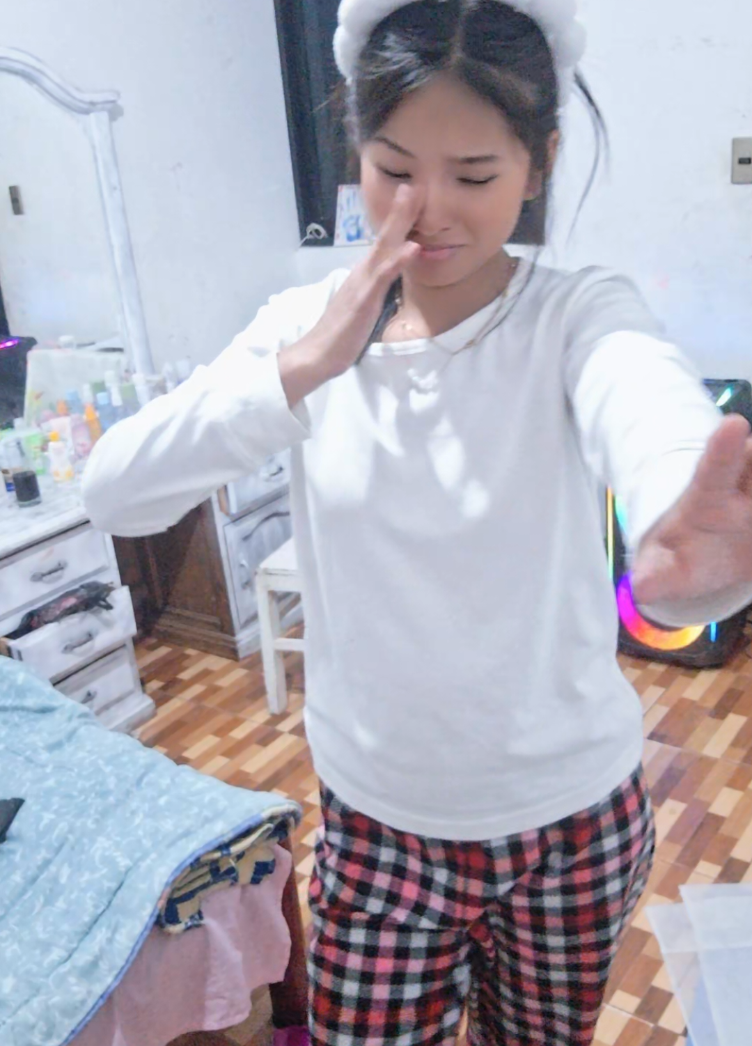 @celi_:>