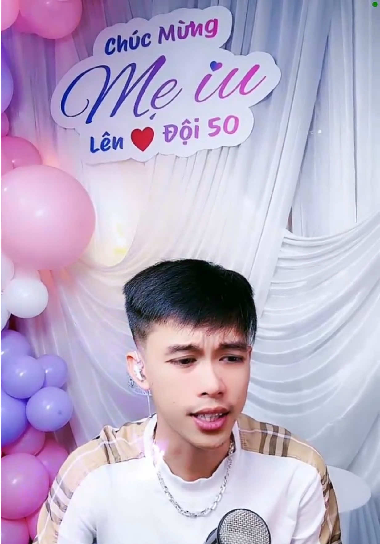 @L&acirc;m li o Tẽn Tẽn