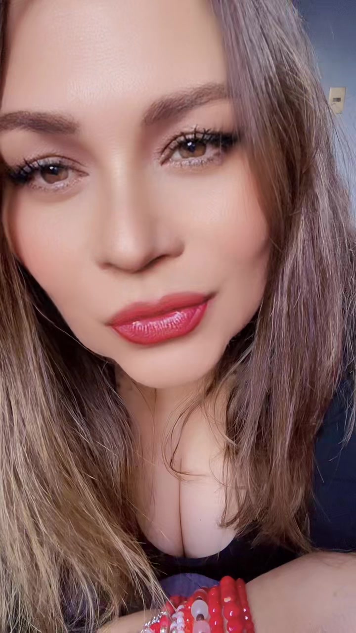 @Ana