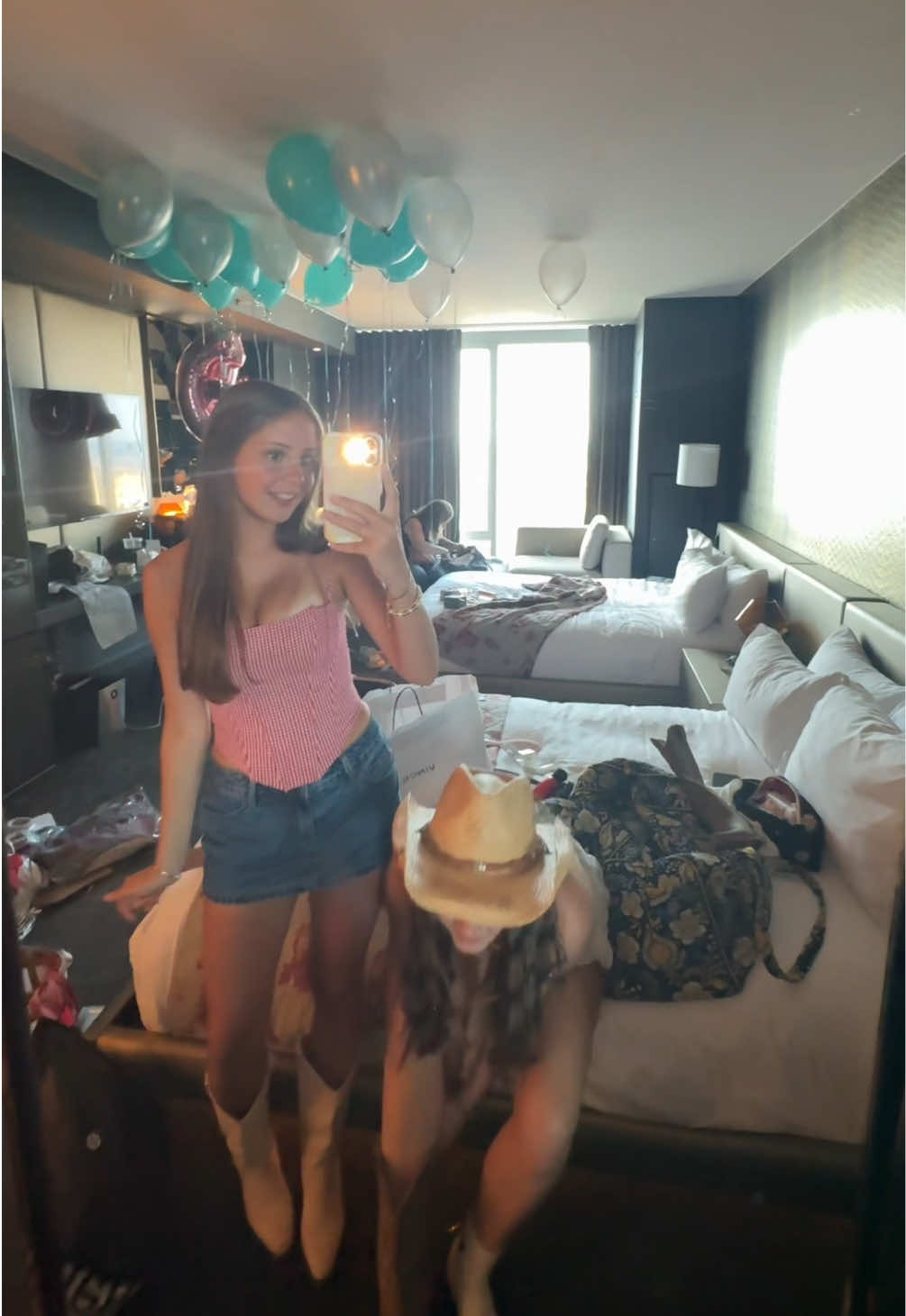 @elise