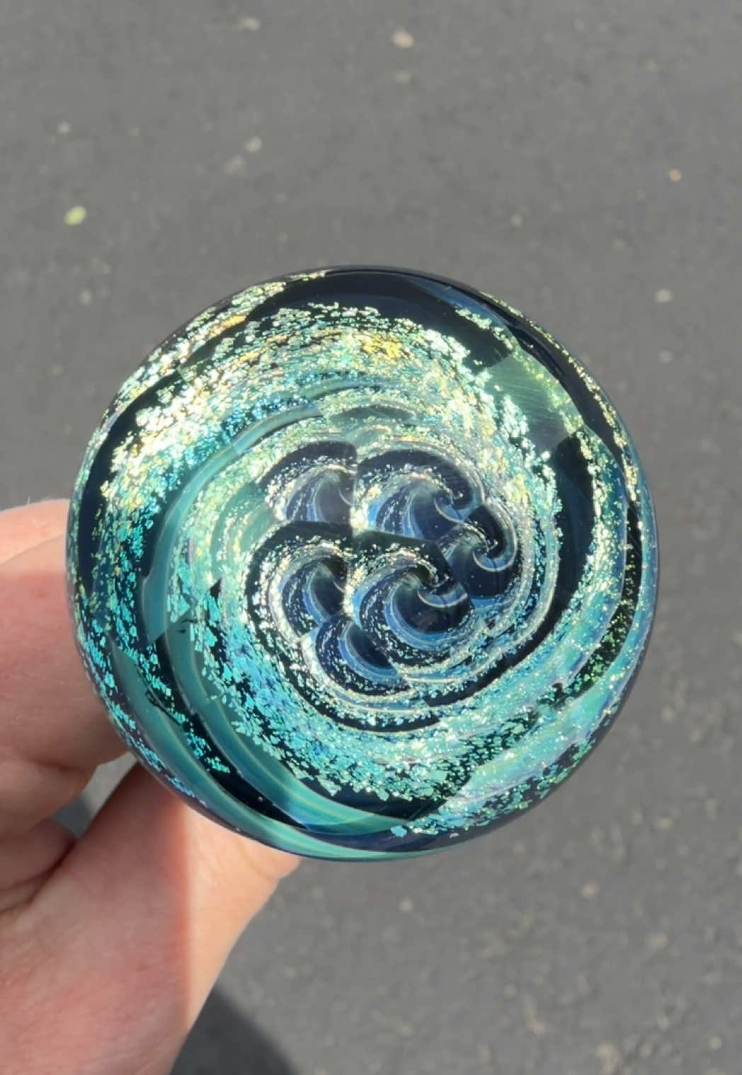 @Avenue_Glass