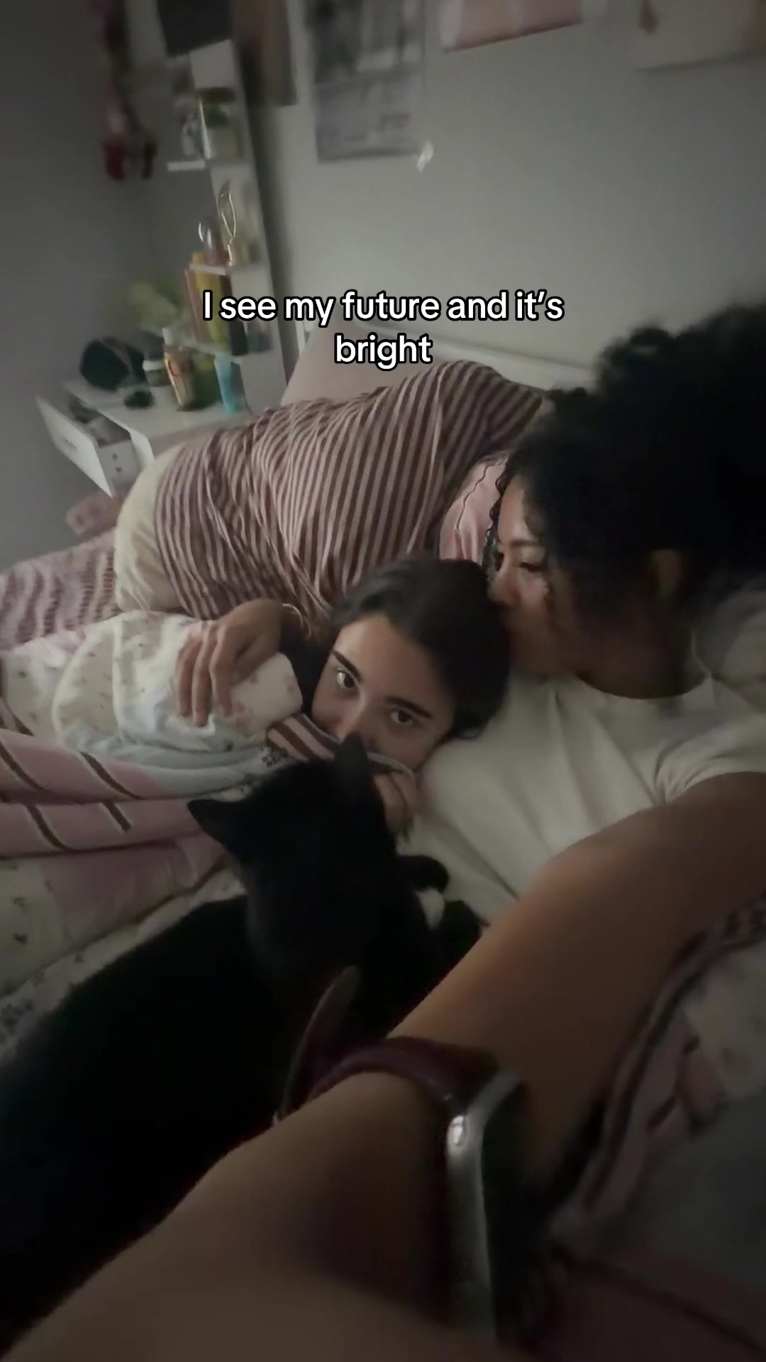 @claireandalayna